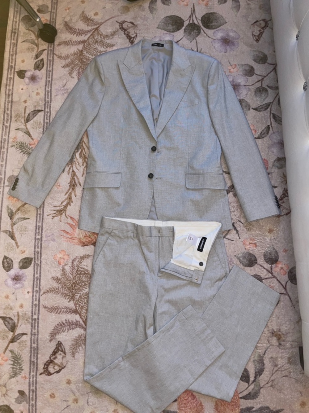 Express Light Gray Men's Two-Piece Suit Blazer & Pants